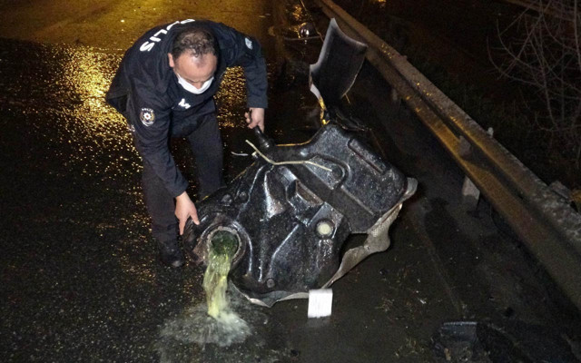 Samsun'da karşı şeride geçen otomobil dehşet saçtı: 1 ölü 2 yaralı - Resim: 2