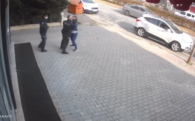 Kahramanmaraş'ta yine o kadın! Bu kez güzellik merkezinde ortalığı birbirine kattı - Resim: 0