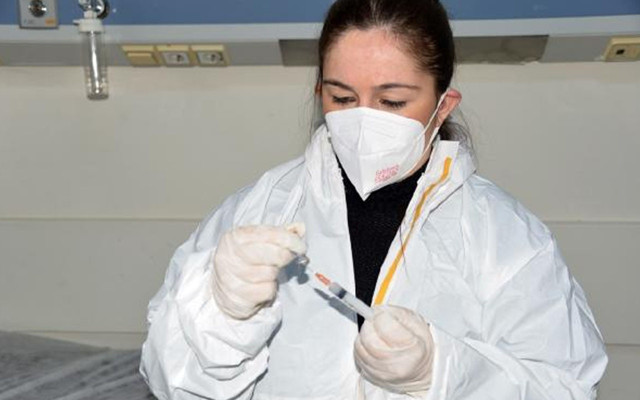 Bingöl'de hemşire astım hastalığı olmasına rağmen koronavirüsü iki kez yendi - Resim: 0