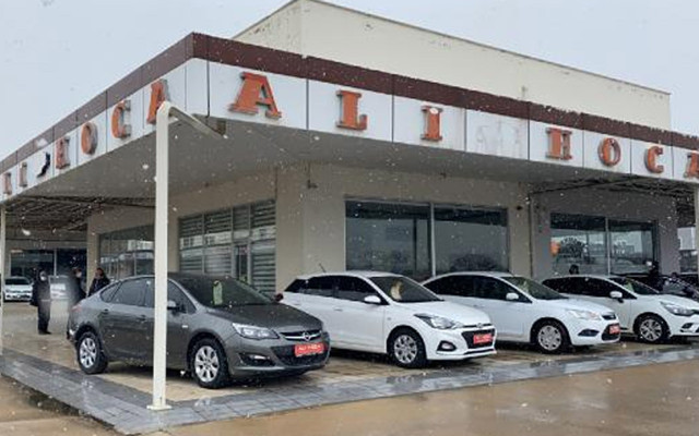 Samsun'da oto galerici kaldığı iş yerinde ölü bulundu - Resim: 0