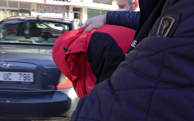 Çanakkale'de 5 kadını elle taciz etti! Yakalanan sapık adliyeye sevk edildi - Resim: 0