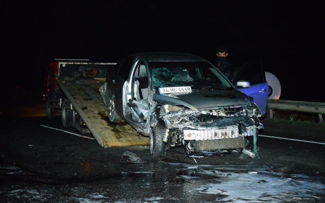 Sakarya'da eşi otomobilde sıkıştı sürücü şoku uzun bir atlatamadı - Resim: 0