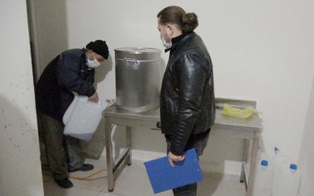 Görüntüler Kemal Sunal'ın filmini hatırlatmıştı! Çiftçinin 'şifalı' karışımı başını yaktı - Resim: 1