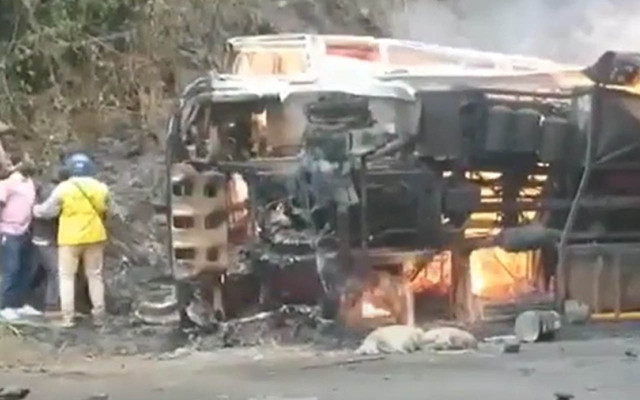 Kamerun'da trafik kazasında korkunç bilanço: 53 kişi öldü - Resim: 1