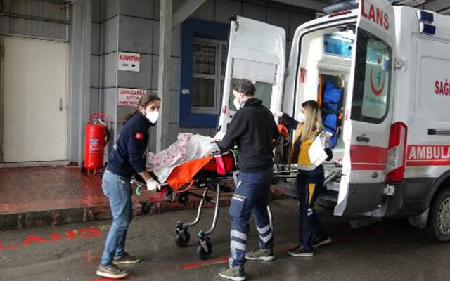 Bursa'da eşinin evi terk etmesine sinirlendi kayınvalidesini bıçakladı! - Resim: 1