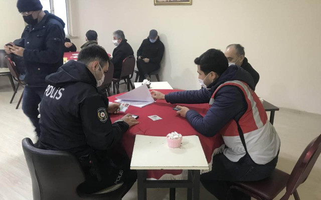 Esenyurt'ta kumarhane baskınında yakalandı 'koronaya inanmıyorum' dedi - Resim: 1