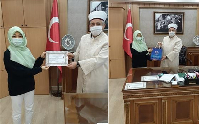 Kur’an-ı Kerim’in İngilizce mealini okudu Müslüman olmaya karar verdi - Resim: 0