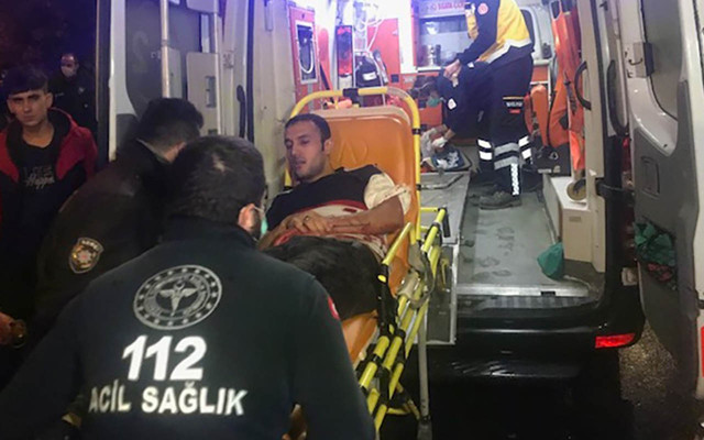 Zeytinburnu'nda yabancı uyruklu kişiye gasp şoku! Kolundan yaralandı - Resim: 0