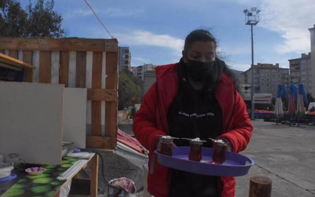 İzmir'de 16 yaşındaki Nazlı 51 gündür yok! Ablası uyurken evi terk etti ortadan kayboldu - Resim: 1