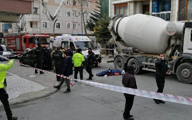 Küçükçekmece'de beton mikserinin ezdiği kadın feci şekilde hayatını kaybetti - Resim: 1