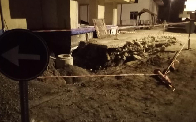 Artvin'de su şebekesini onarmak için girdiği çukurda toprak altında kaldı - Resim: 0