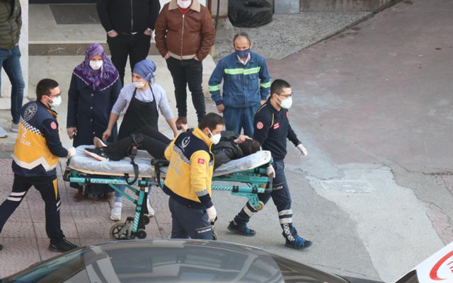 Zonguldak'ta 17 yaşındaki genç kız sokakta bayıldı! Kalbinde sıkışma olduğunu söylemiş - Resim: 1