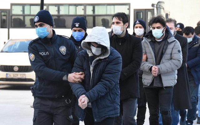 FETÖ'nün motivasyon arttırma yöntemi! Gülen'in atletinden parça hediye etmişler - Resim: 0