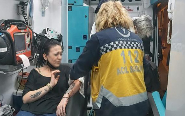 Bursa'da feci olay! Uzaklaştırma kararı aldıran eski sevgilisine bıçakla saldırdı - Resim: 0