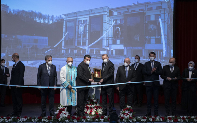 Cumhurbaşkanı Erdoğan'dan milli uzay hedeflerini küçümseyenlere sert tepki - Resim: 1