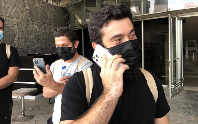 Nijeryalı korsanların kaçırdığı 15 Türk gemici Türkiye'ye yola çıkıyor - Resim: 0