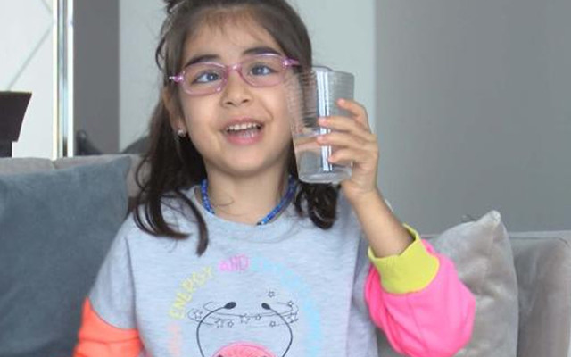 İstanbul'da 7 yaşındaki Elçin kör olma riskiyle karşı karşıya! 20 yaşına kadar vakti var - Resim: 0