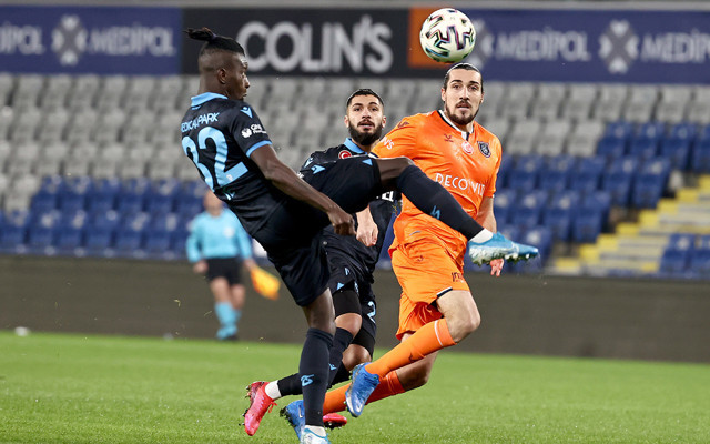 Trabzonspor'dan küme düşme hattındaki Başakşehir'e altın vuruş - Resim: 1