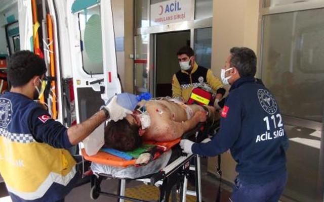 Tel Abyad'da terör örgütünün roketli saldırısında 2 SMO askeri şehit oldu 7'si yaralandı - Resim: 0