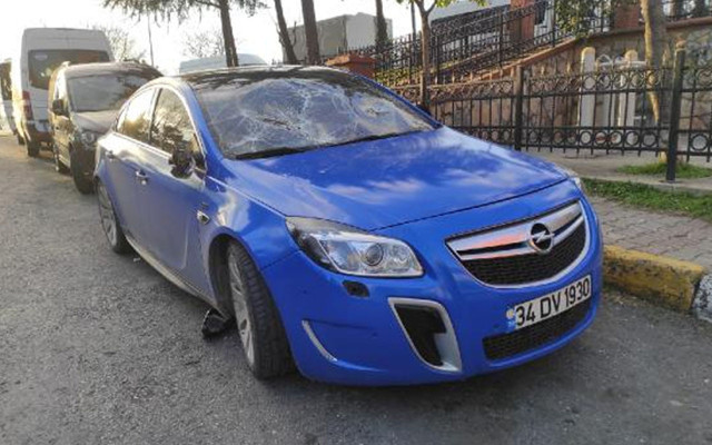 Beyoğlu'nda dayısından para alamayan yeğen hıncını arabasından çıkardı - Resim: 0