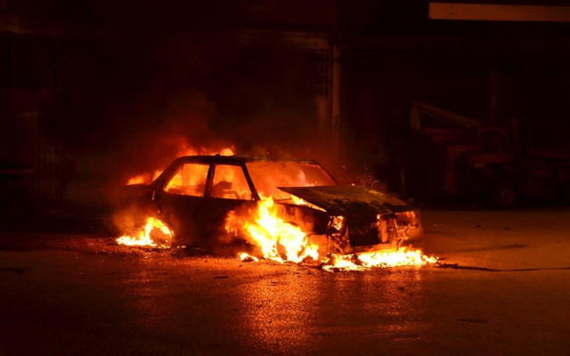 Samsun'da çalışmayan aracını ateşe verdi, sönene kadar başında bekledi - Resim: 1