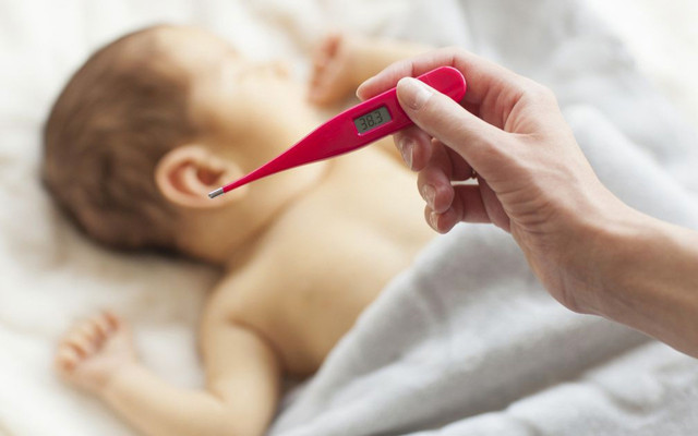 Bebeklerde ateş düşürme yöntemleri ve ilacı! Bebeklerde ateş kaç olmalı - Resim: 0