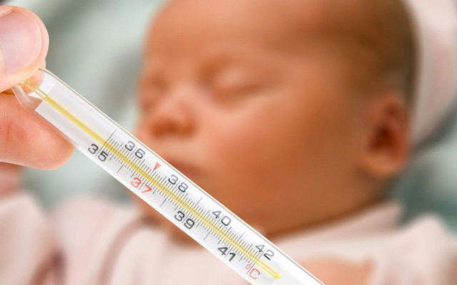 Bebeklerde ateşli havale kaç derecede olur? Ateş düşürme yöntemleri ve ilaçları - Resim: 0