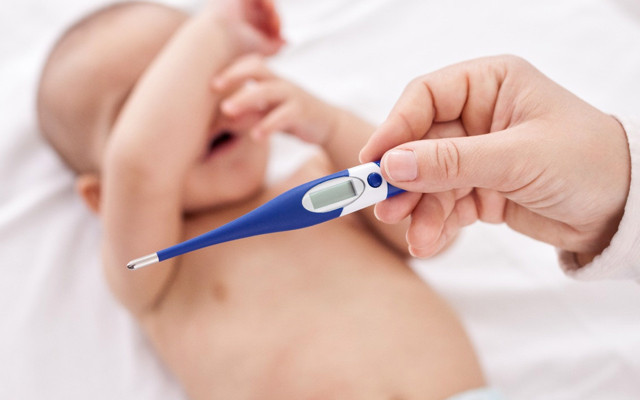 Bebeklerde ateş kaç derece olursa doktora gidilmeli bu belirtiler varsa doktora gidin - Resim: 0