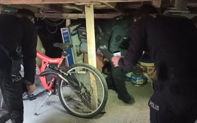 Esenyurt'ta yakalanan şüpheli eniştesini aramak istedi: Akşam gelince konuşuruz - Resim: 0