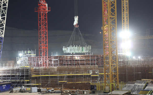 Mersin'de yapımı süren Akkuyu Nükleer Güç Santrali'nde ikinci ünitenin konsol kirişinin kurulumu tamamlandı - Resim: 0