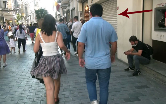 Taksim'de iki kadını takip ettiği öne sürülen kişi: Ayıp oluyor - Resim: 2