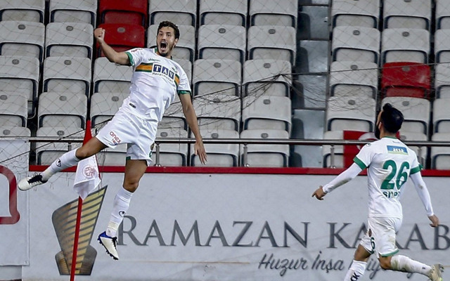 Sergen Yalçın Galatasaray'ın yakından ilgilendiği isimle görüştü - Resim: 0