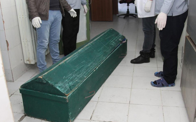 Van'ın İran sınırında donmuş erkek cesedi bulundu - Resim: 0