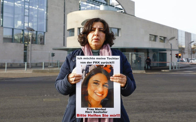 Almanya'da terör örgütü PKK genç kızı kandırdı ailesini de tehdit etti - Resim: 0