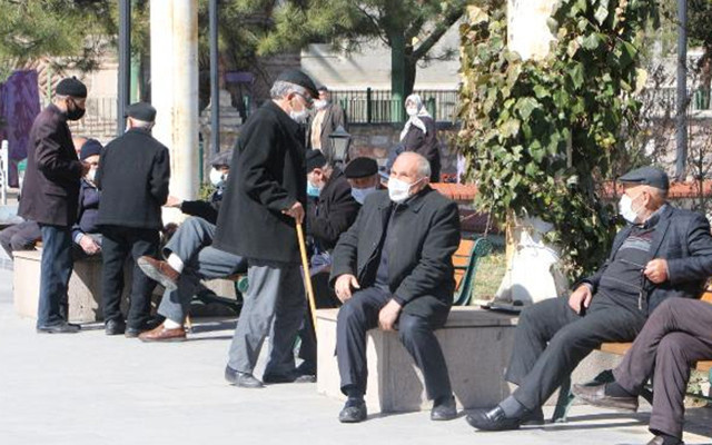 Kırmızı kategorideki Tokat'ta sokaklarda dikkat çeken yoğunluk - Resim: 0