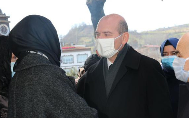 AK Parti Genel Başkan Yardımcısı Çiğdem Karaaslan'ın annesi toprağa verildi - Resim: 1