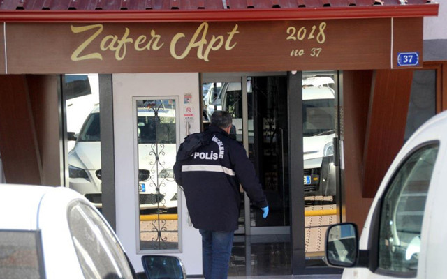 Kayseri'de 1 hafta önce boşanmışlardı! Eski koca 3 çocuğunun önünde kurşunladı - Resim: 0