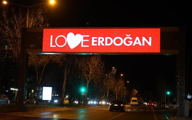 ABD New York'taki 'Stop Erdoğan' skandalına üç ilden 'Love Erdoğan' yanıtı - Resim: 1