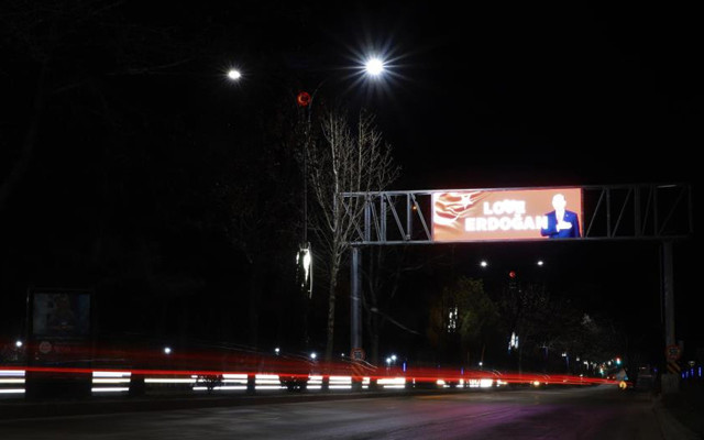 ABD New York'taki 'Stop Erdoğan' skandalına üç ilden 'Love Erdoğan' yanıtı - Resim: 0