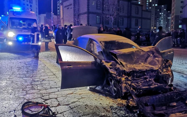Kayseri Talas'ta feci kaza: 1 kişi öldü 5 kişi yaralandı - Resim: 0