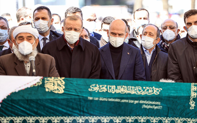 İçişleri Bakanı Süleyman Soylu'nun annesi Servet Soylu son yolculuğuna uğurlandı! Erdoğan yalnız bırakmadı - Resim: 1