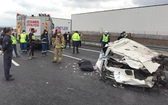 Çatalca Kuzey Marmara Otoyolu'nda feci kaza: Kamyonet sürücüsü öldü - Resim: 1