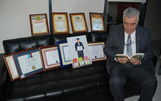 Babası gibi olmaktan korkan 81 yaşındaki yaşlı adam 6'ncı üniversitesini okuyor - Resim: 2