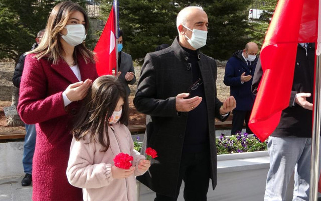 Çorum'da 6 yaşındaki Mirayşah'ın şehit babasının mezarına astığı mektup yürek burktu - Resim: 1