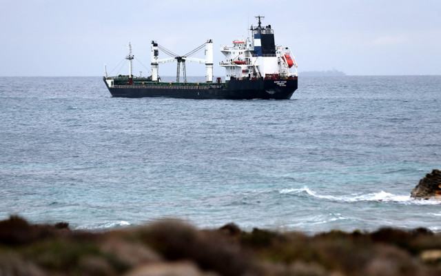 Çanakkale Bozcaada açıklarında kuru yük gemisi karaya oturdu - Resim: 0