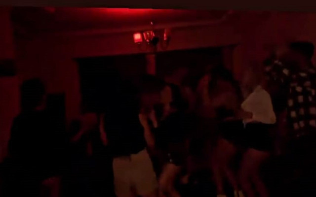 Antalya'da lüks villada DJ eşliğindeki korona partisine ceza yağdı - Resim: 0