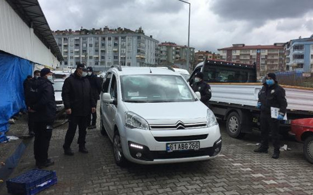 'Kırmızı' lideri Samsun'da Covid-19 hastası pazarcı tezgah başında yakalandı - Resim: 0