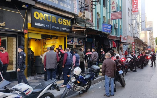 Mersin'de tartıştığı kişilerin babalarını kurşunladı - Resim: 0