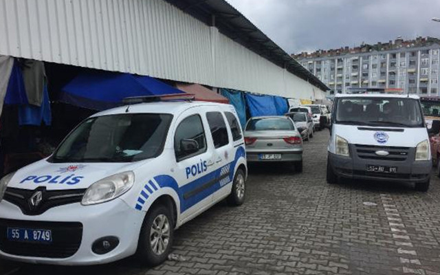 'Kırmızı' lideri Samsun'da Covid-19 hastası pazarcı tezgah başında yakalandı - Resim: 1