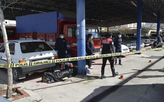 Adıyaman'da fotoğraf sanatçısının kaldırımda cansız bedenine rastlandı - Resim: 0